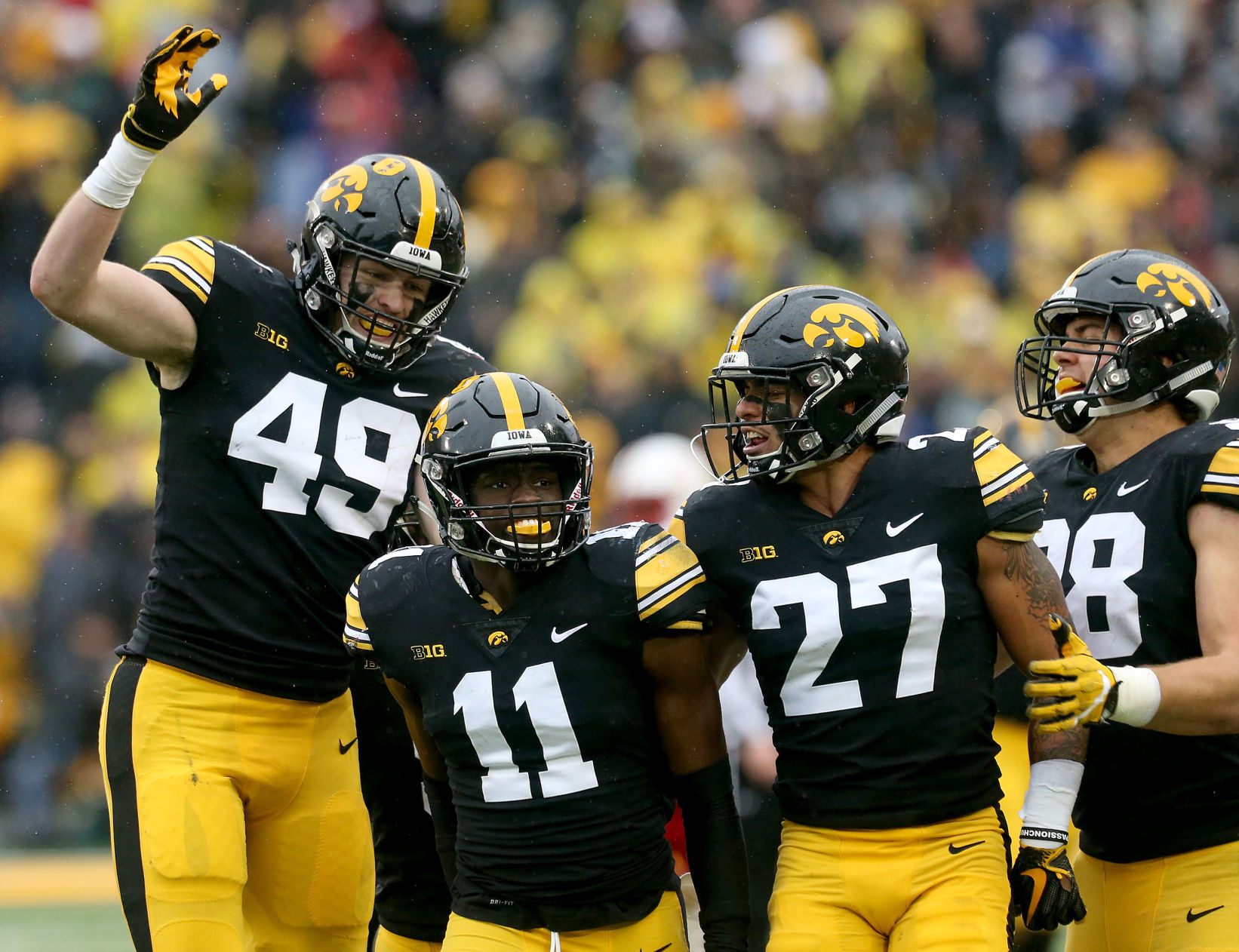 112318-Iowa-Football-023